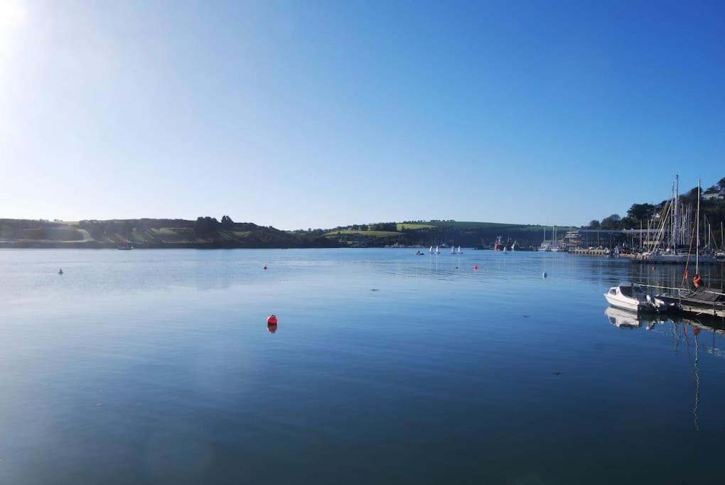 Coastal Chic Waterfront Studio Kinsale Dış mekan fotoğraf